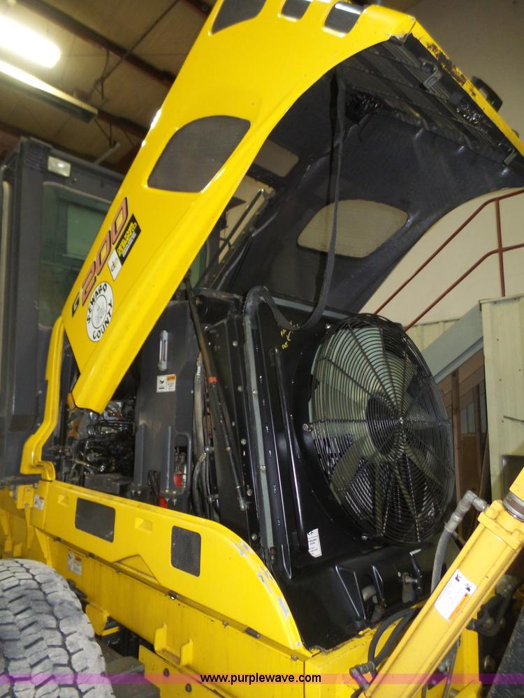 image for item J8915 2006 New Holland G200 motor grader