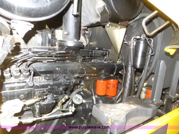 image for item J8915 2006 New Holland G200 motor grader