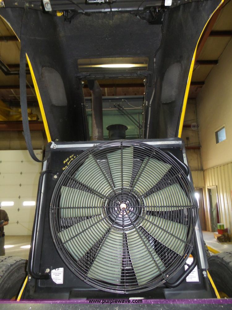 image for item J8915 2006 New Holland G200 motor grader