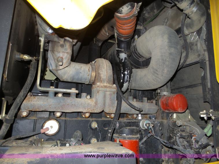 image for item J8915 2006 New Holland G200 motor grader