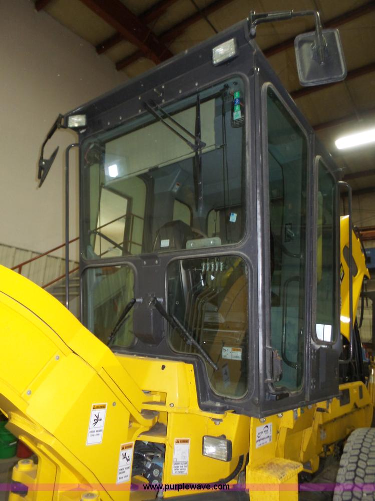 image for item J8915 2006 New Holland G200 motor grader