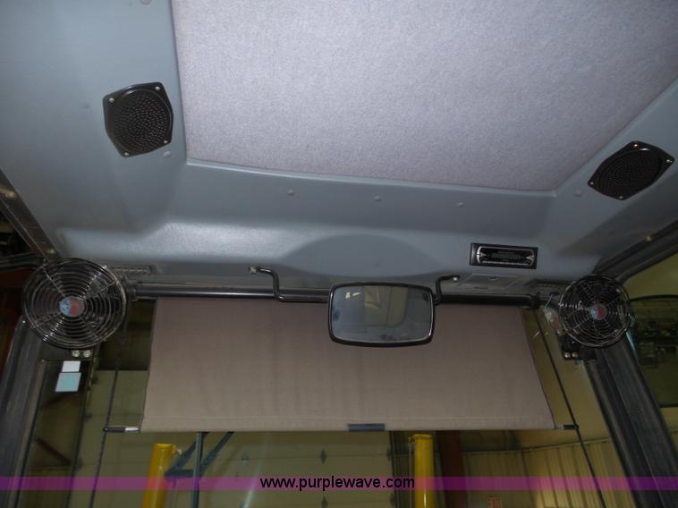 image for item J8915 2006 New Holland G200 motor grader