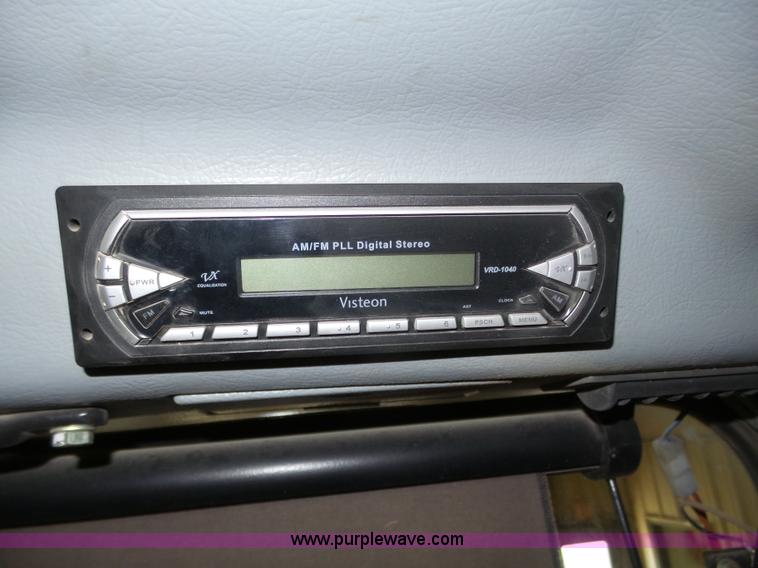 image for item J8915 2006 New Holland G200 motor grader