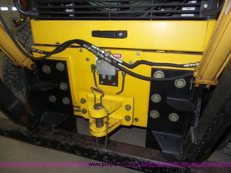 image for item J8915 2006 New Holland G200 motor grader