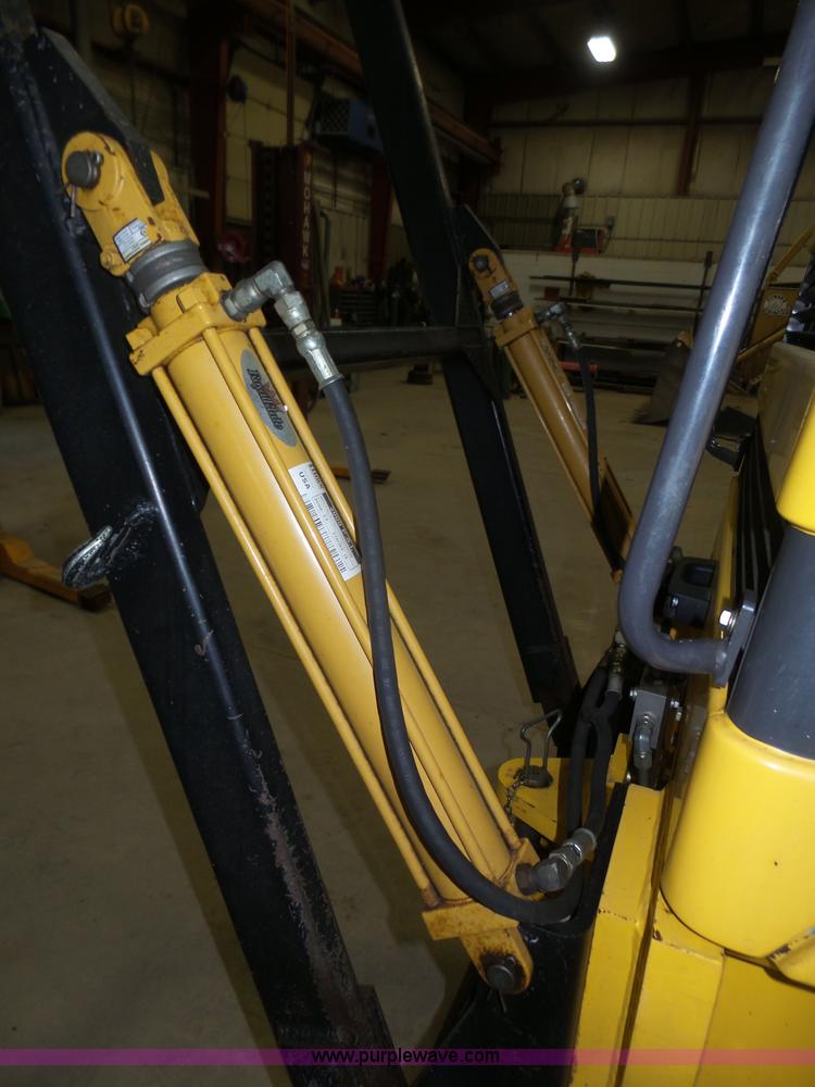 image for item J8915 2006 New Holland G200 motor grader