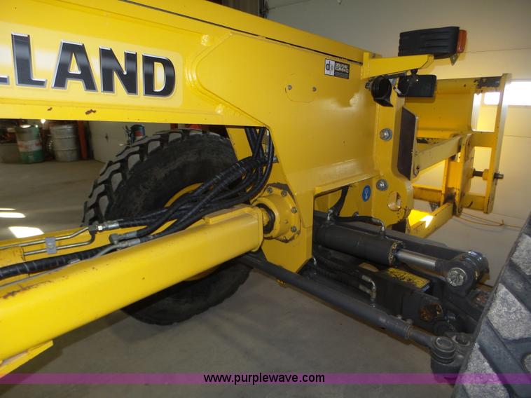 image for item J8915 2006 New Holland G200 motor grader