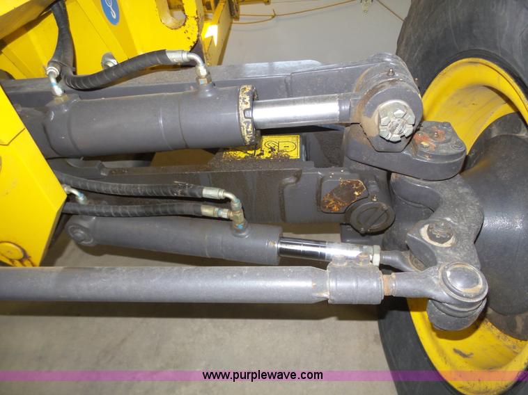 image for item J8915 2006 New Holland G200 motor grader