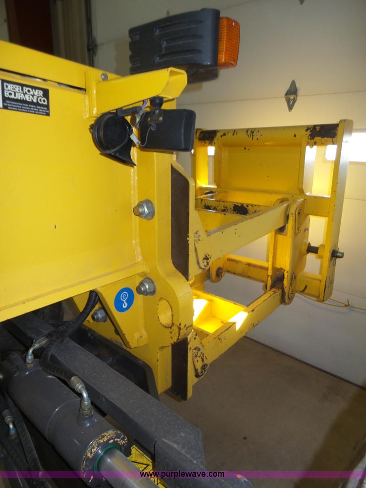 image for item J8915 2006 New Holland G200 motor grader