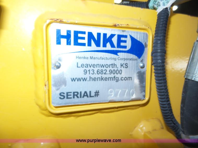 image for item J8915 2006 New Holland G200 motor grader