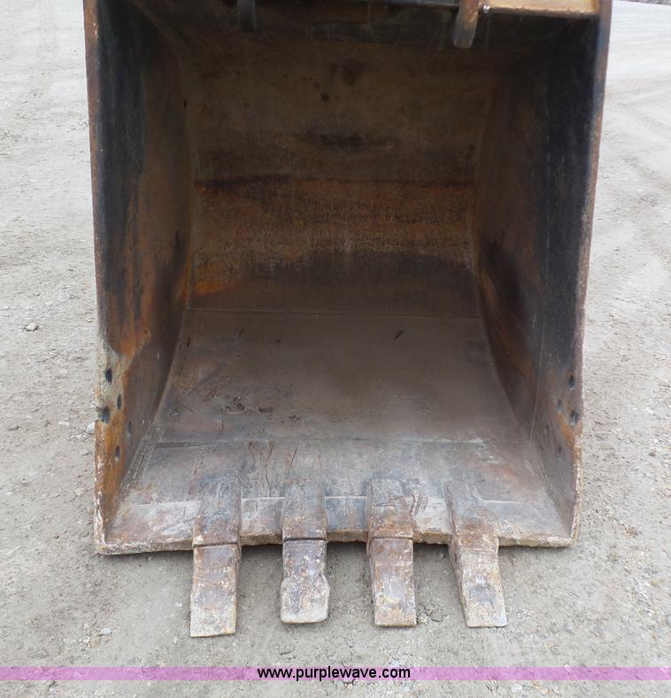 image for item K1304 2004 Hyundai 290 LC-7 excavator