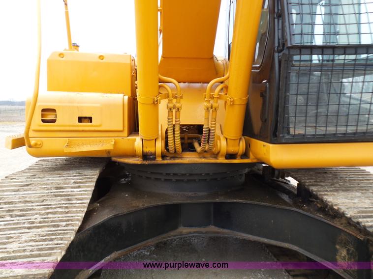 image for item K1304 2004 Hyundai 290 LC-7 excavator