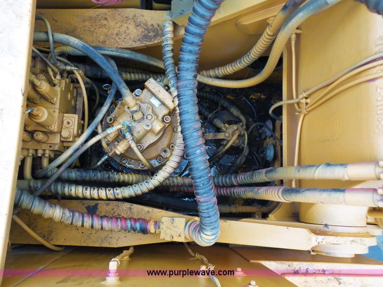 image for item K1304 2004 Hyundai 290 LC-7 excavator