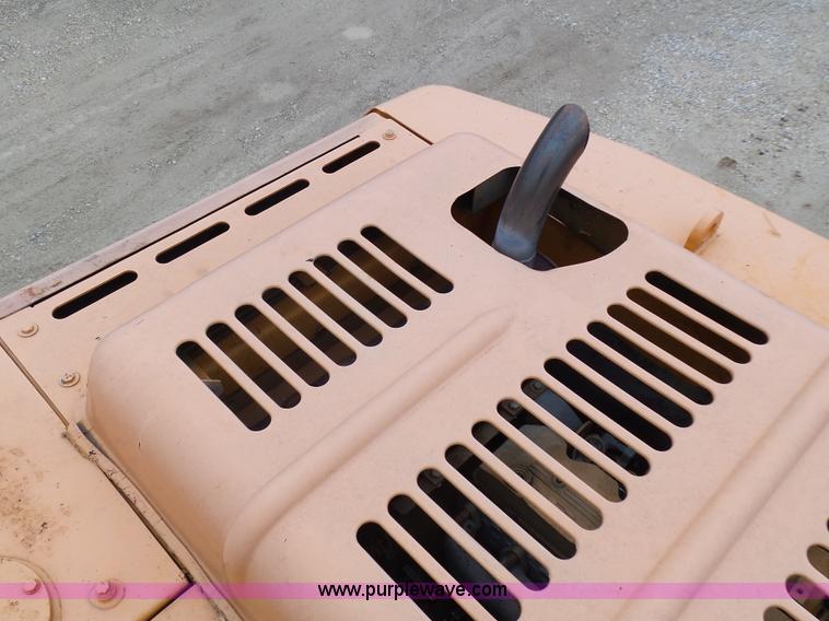 image for item K1304 2004 Hyundai 290 LC-7 excavator