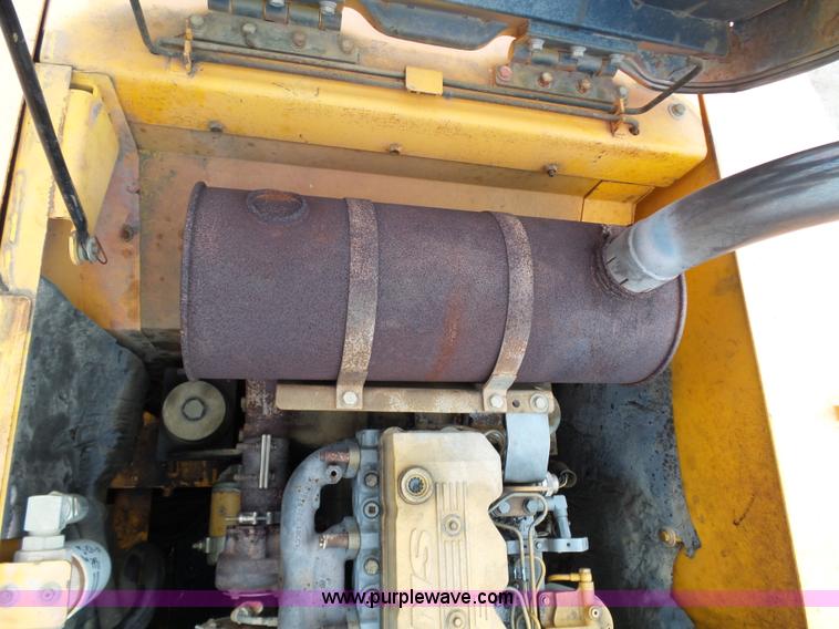 image for item K1304 2004 Hyundai 290 LC-7 excavator