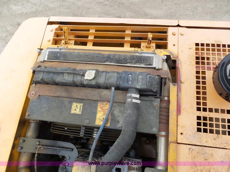 image for item K1304 2004 Hyundai 290 LC-7 excavator