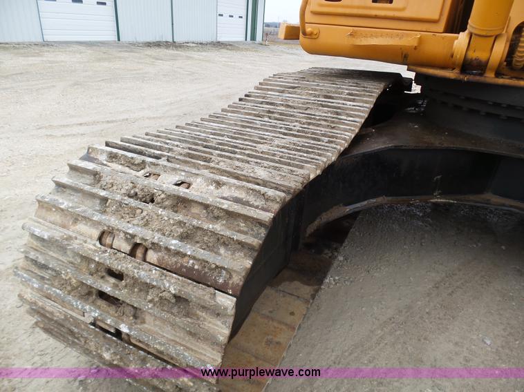 image for item K1304 2004 Hyundai 290 LC-7 excavator