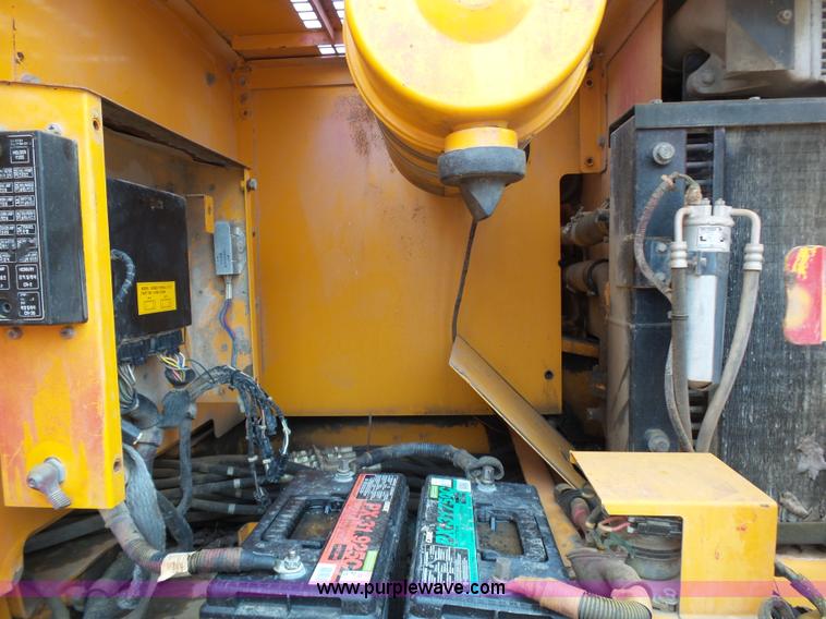 image for item K1304 2004 Hyundai 290 LC-7 excavator