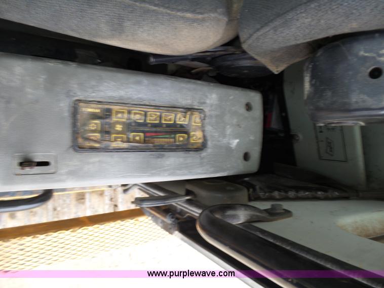 image for item K1304 2004 Hyundai 290 LC-7 excavator