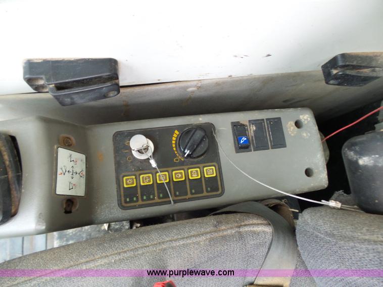 image for item K1304 2004 Hyundai 290 LC-7 excavator