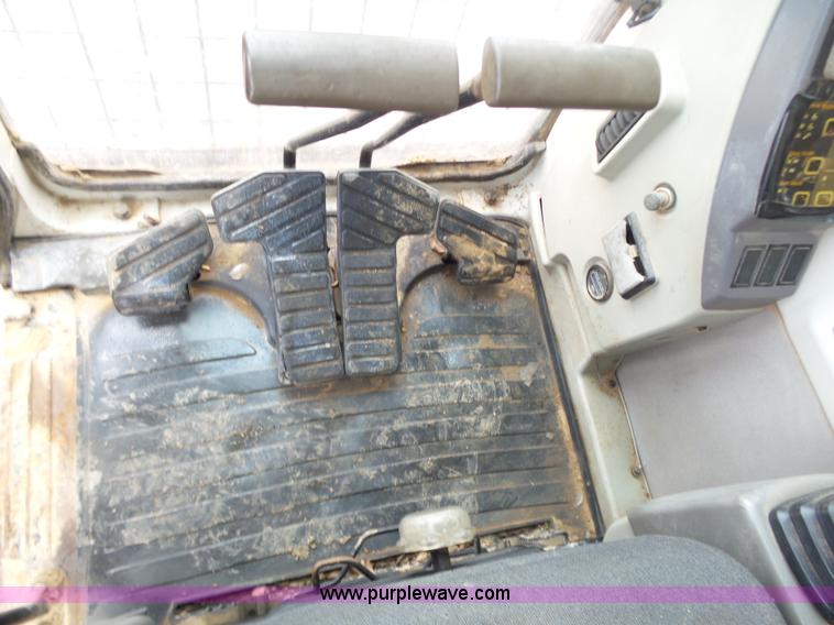 image for item K1304 2004 Hyundai 290 LC-7 excavator