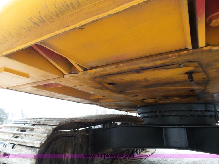 image for item K1304 2004 Hyundai 290 LC-7 excavator