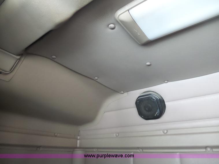 image for item K1305 2005 International 9900i semi truck