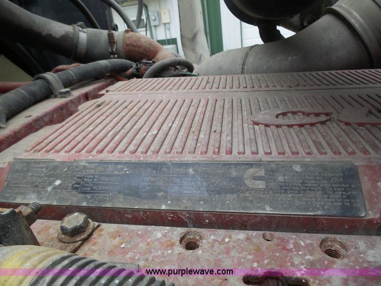 image for item K1305 2005 International 9900i semi truck