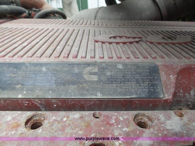 image for item K1305 2005 International 9900i semi truck