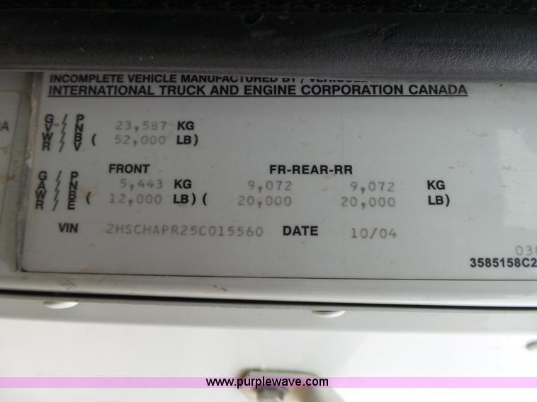 image for item K1305 2005 International 9900i semi truck