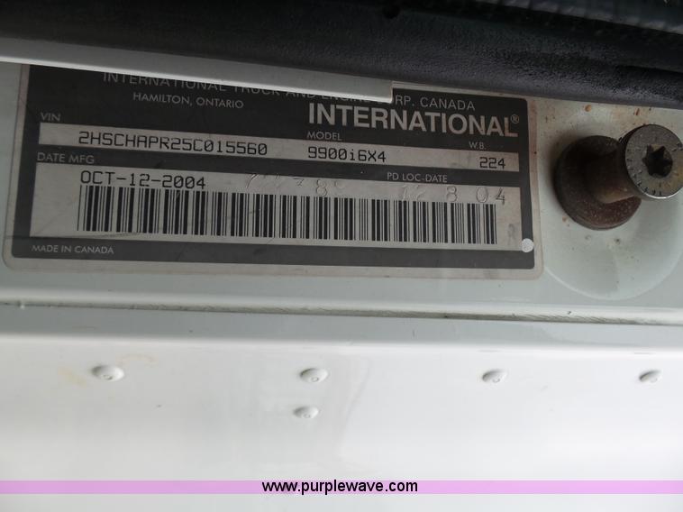 image for item K1305 2005 International 9900i semi truck