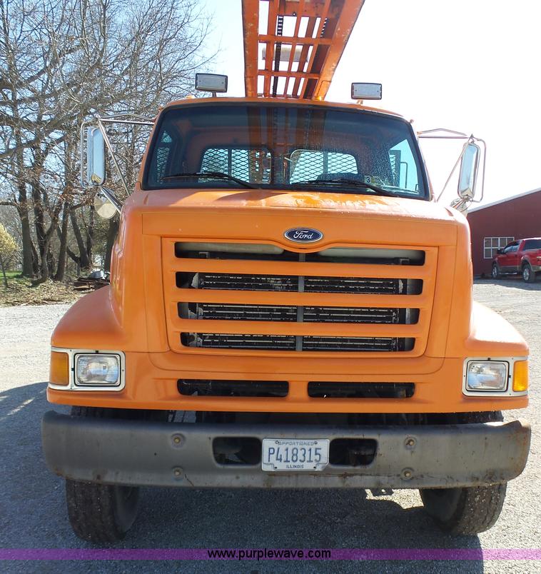image for item K1311 1998 Ford L8501 Louisville 101 flatbed truck