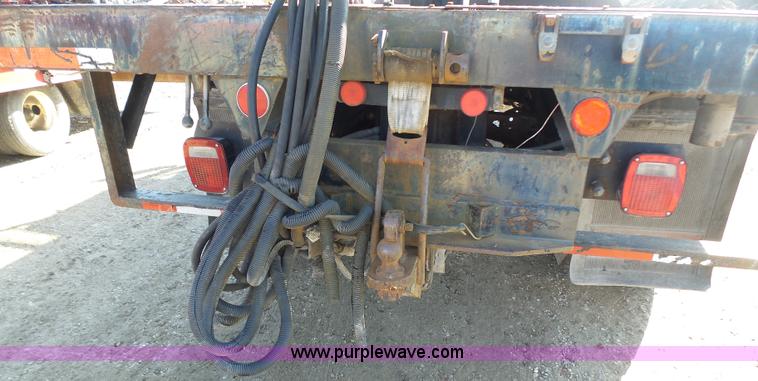 image for item K1312 1998 Freightliner FL70 flatbed truck