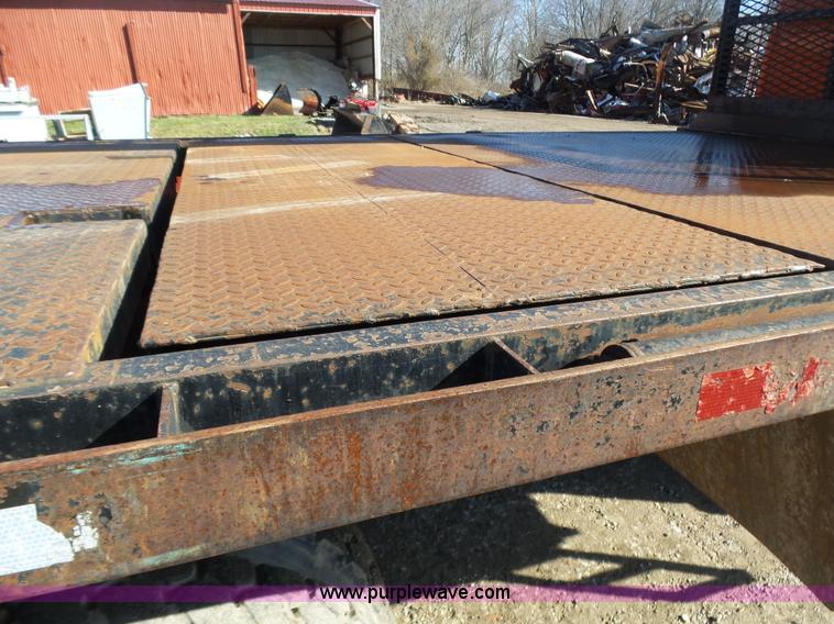 image for item K1312 1998 Freightliner FL70 flatbed truck