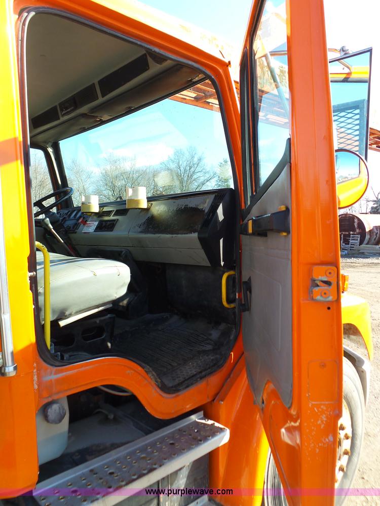 image for item K1312 1998 Freightliner FL70 flatbed truck