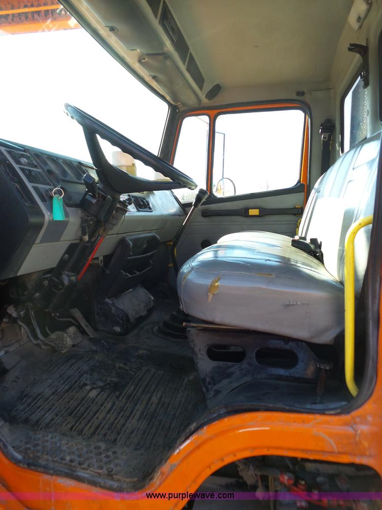 image for item K1312 1998 Freightliner FL70 flatbed truck