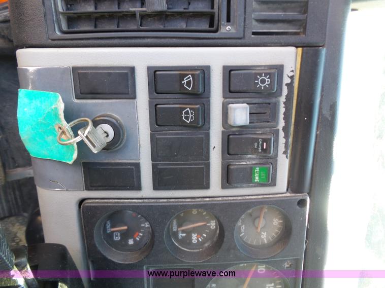 image for item K1312 1998 Freightliner FL70 flatbed truck