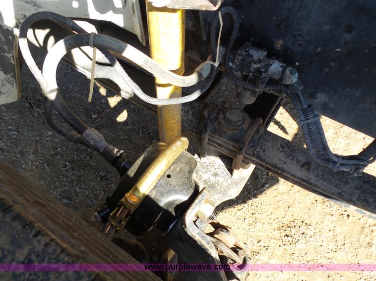 image for item K1312 1998 Freightliner FL70 flatbed truck