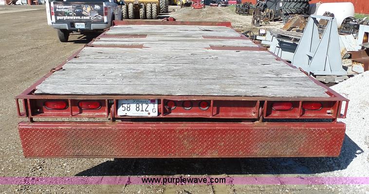 image for item K1313 2001 Miller 0T610 tilt deck trailer