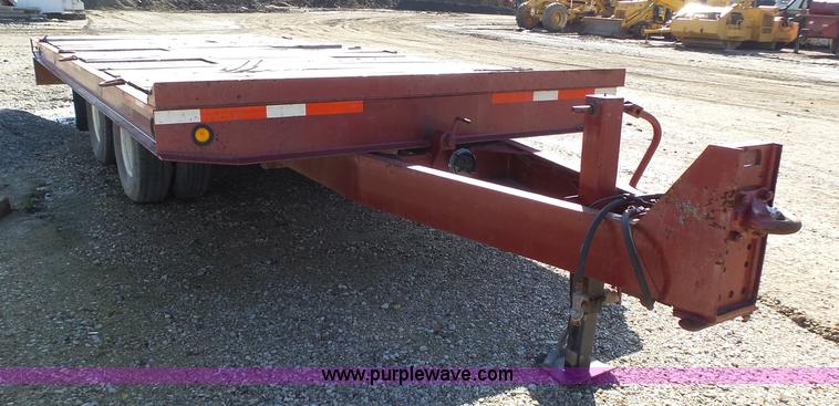 image for item K1313 2001 Miller 0T610 tilt deck trailer