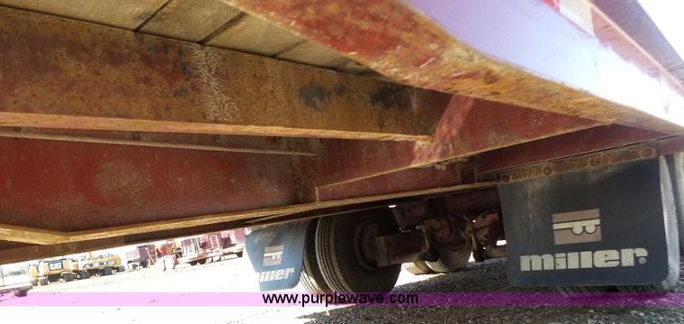 image for item K1313 2001 Miller 0T610 tilt deck trailer