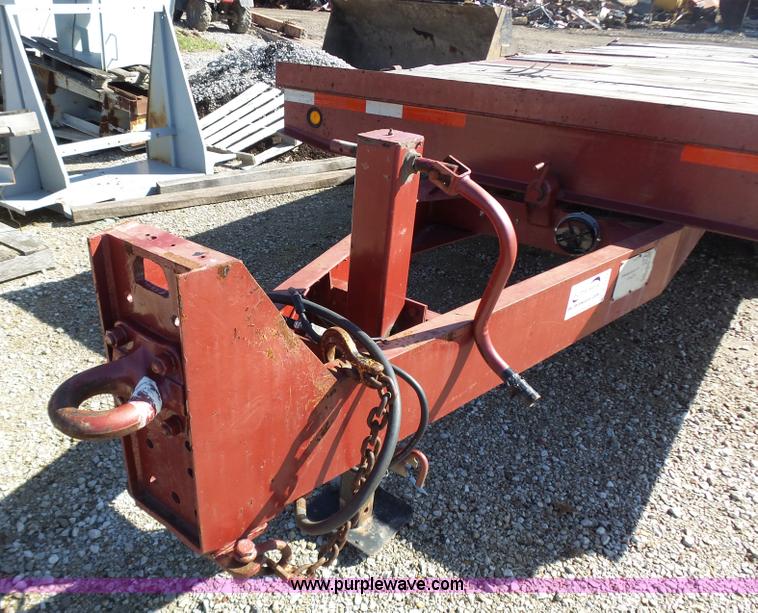 image for item K1313 2001 Miller 0T610 tilt deck trailer
