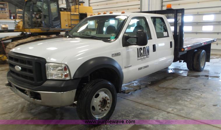 image for item K3493 2007 Ford F550 Super Duty Crew Cab flatbed truck