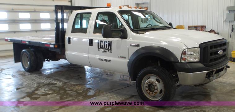 image for item K3493 2007 Ford F550 Super Duty Crew Cab flatbed truck