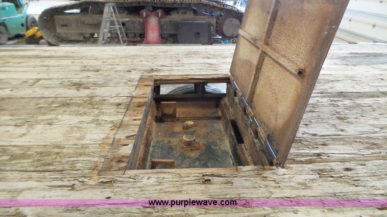 image for item K3493 2007 Ford F550 Super Duty Crew Cab flatbed truck