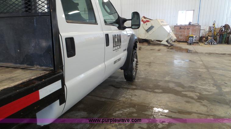 image for item K3493 2007 Ford F550 Super Duty Crew Cab flatbed truck