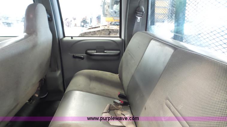 image for item K3493 2007 Ford F550 Super Duty Crew Cab flatbed truck