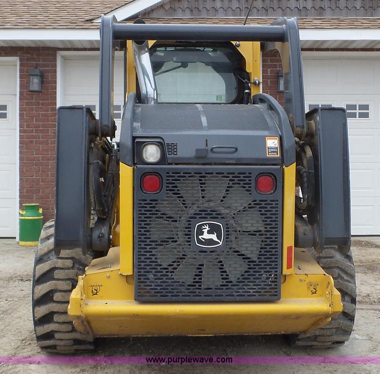 image for item K3494 2013 John Deere 332E skid steer