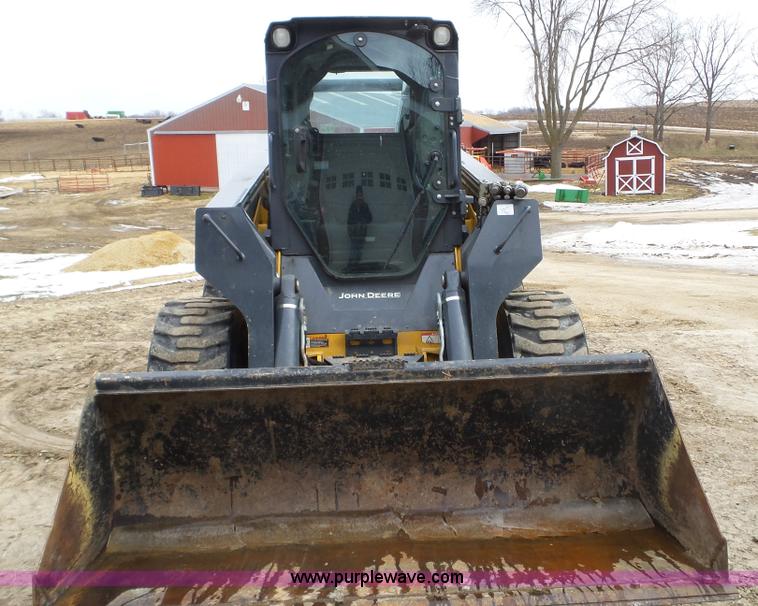 image for item K3494 2013 John Deere 332E skid steer
