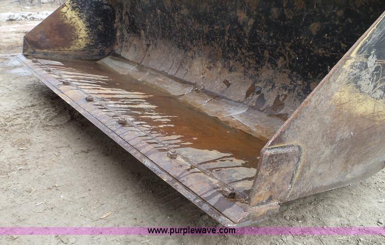 image for item K3494 2013 John Deere 332E skid steer