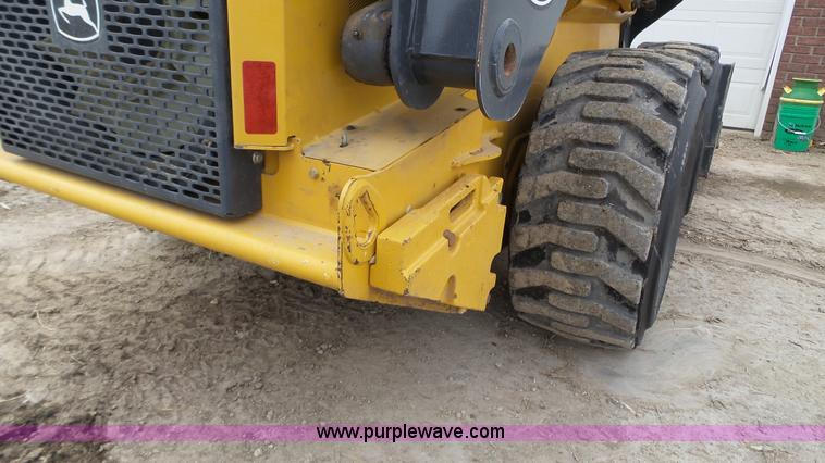 image for item K3494 2013 John Deere 332E skid steer